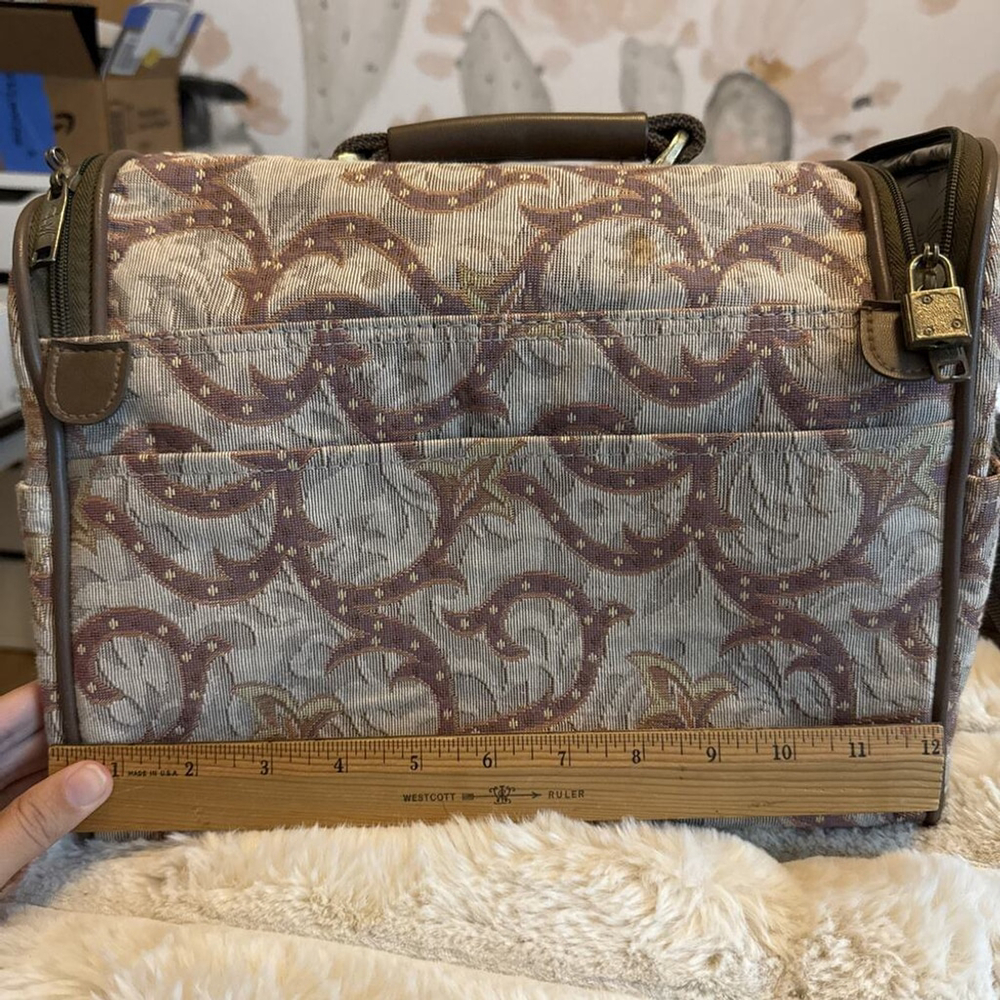 Vintage Diane von Furstenberg DVF Travel Small Duffel purse, Shoulder Strap - Picture 8 of 11